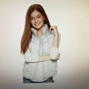 NWT - Juniors' SO® Puffer Vest - XS